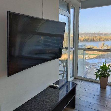 4 Rooms Apartment With A View Of The Dnieper River Kyiv Exterior photo